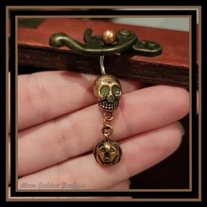 🆑️🆕️♡♡ 3/$20 | PAINFUL PLEASURE Glow-in-the-dark Skull Navel Ring